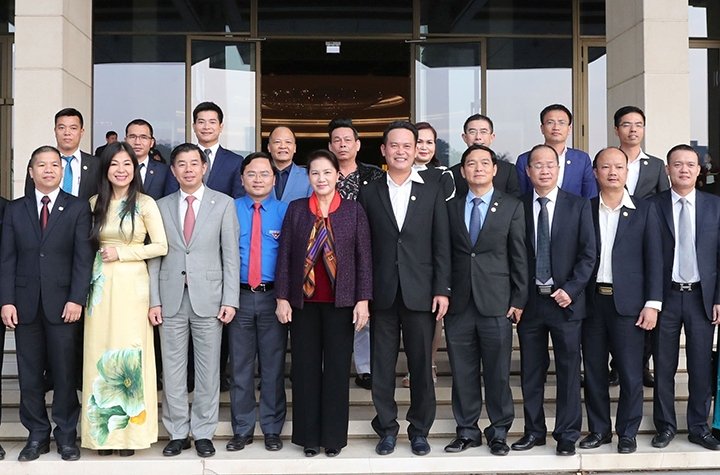 chu tich quoc hoi gap mat cac doanh nhan tre