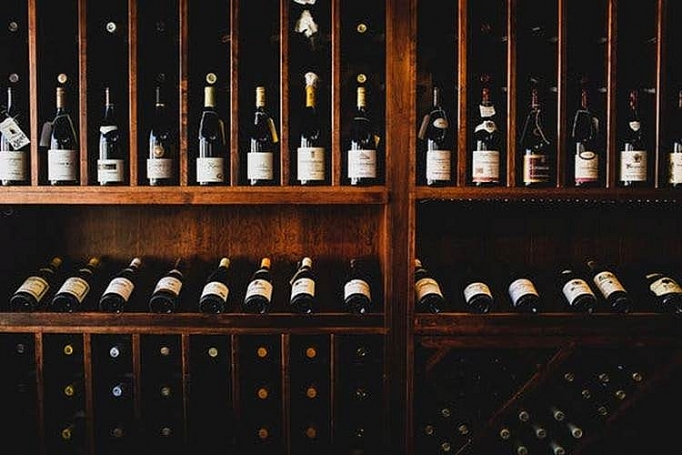 chinh quyen trump gay soc voi viec tang thue quan moi doi voi tat ca cac san pham ruou vang chau au vao dau nam 2020