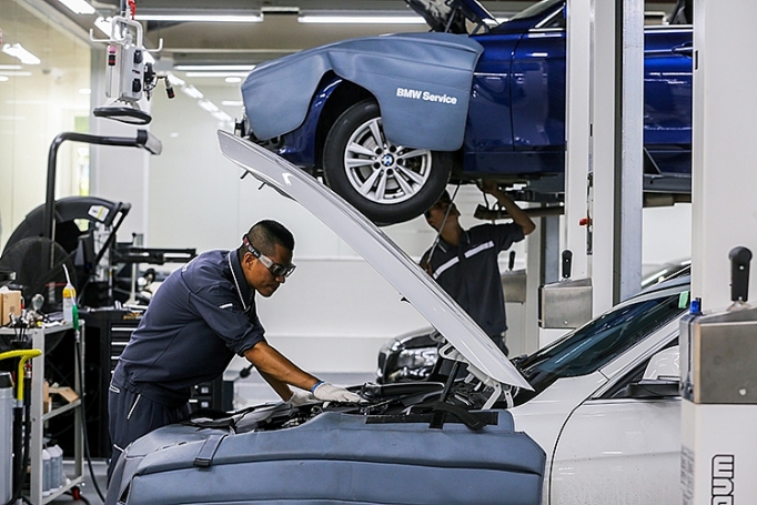 chuong trinh tri an cuoi nam khach hang bmw va mini