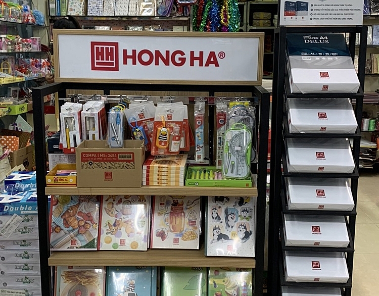 Giấy in Hồng Hà trưng bày tại hệ thống nhà sách, siêu thị 0739-giay-in-3