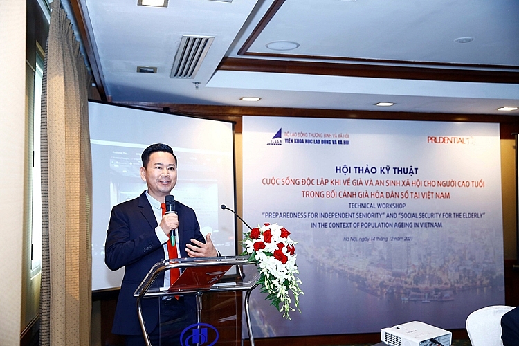 Ông Phương Tiến Minh, Tổng giám đốc Prudential Việt Nam phát biểu tại hội thảo Ông Phương Tiến Minh, Tổng giám đốc Prudential Việt Nam phát biểu tại hội thảo