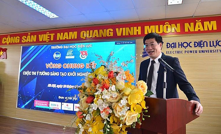 TS. Nguyễn Lê Cường – Phó Hiệu trưởng Trường Đại học Điện lực - Trưởng Ban giám khảo phát biểu khai mạc chung kết cuộc thi