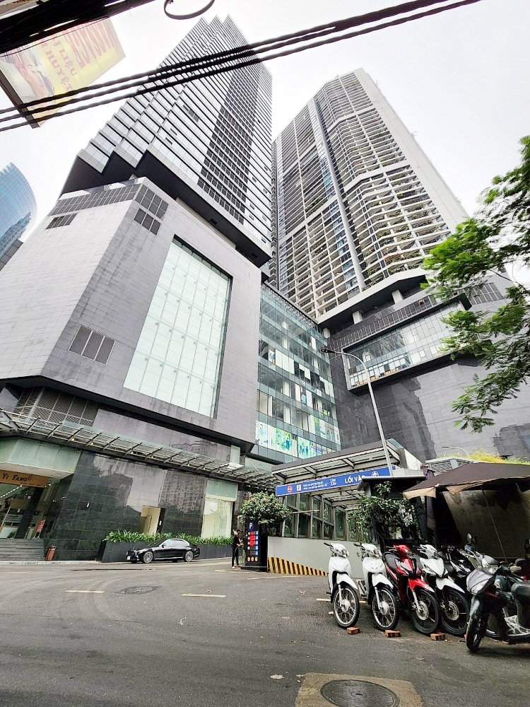 Hà Nội: Cần quyết liệt trong xử lý vi phạm tại công trình Discovery Complex số 302 Cầu Giấy Hà Nội: Cần quyết liệt trong xử lý vi phạm tại công trình Discovery Complex số 302 Cầu Giấy