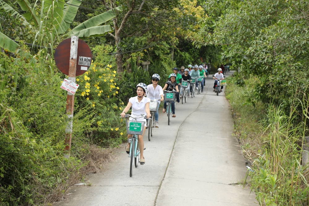 nguoi viet di du lich viet nam kich cau toan dien manh me