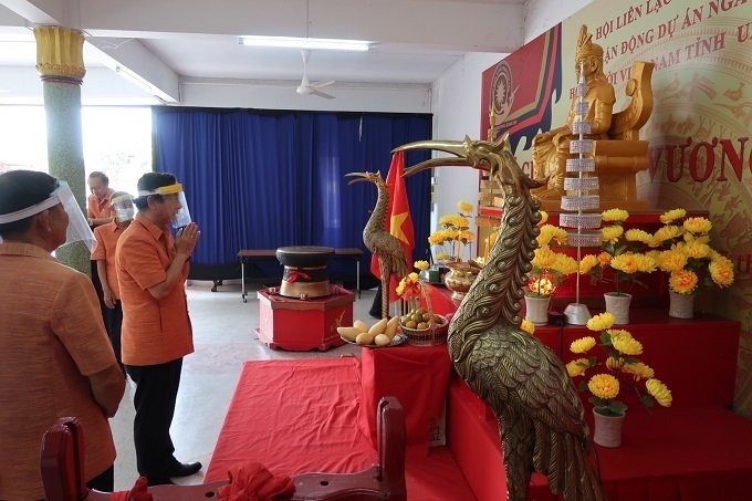 Overseas Vietnamese in Thailand pay tribute to national founders Hung Kings overseas vietnamese in thailand pay tribute to national founders hung kings