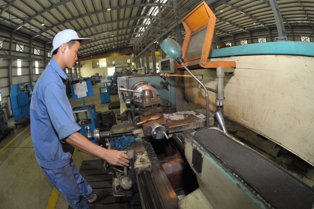 Focusing on development of key support industries focusing on development of key support industries