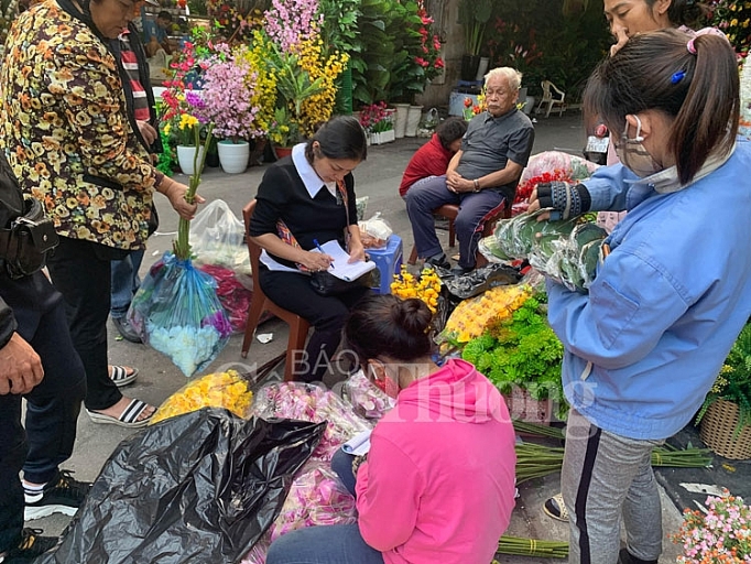 thi truong hoa gia nhon nhip don tet canh ty 2020