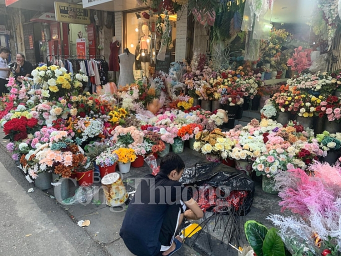 thi truong hoa gia nhon nhip don tet canh ty 2020