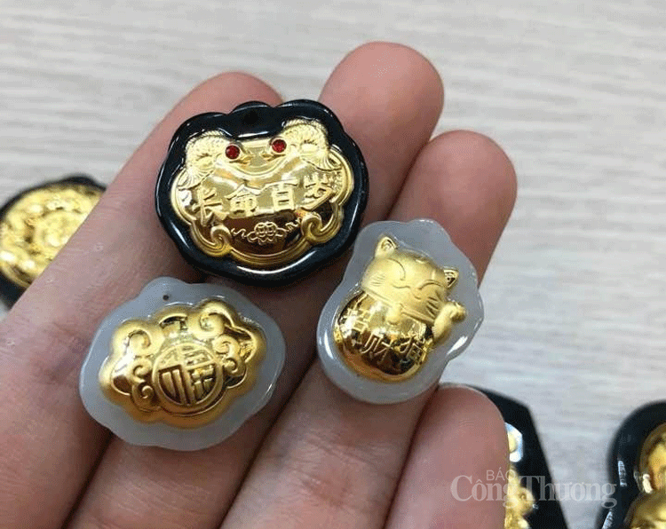 Tấp nập mua vàng trước ngày vía Thần Tài tap nap mua vang truoc ngay via than tai