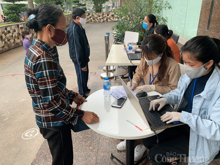 sieu thi 0 dong mon qua cua tinh nguoi