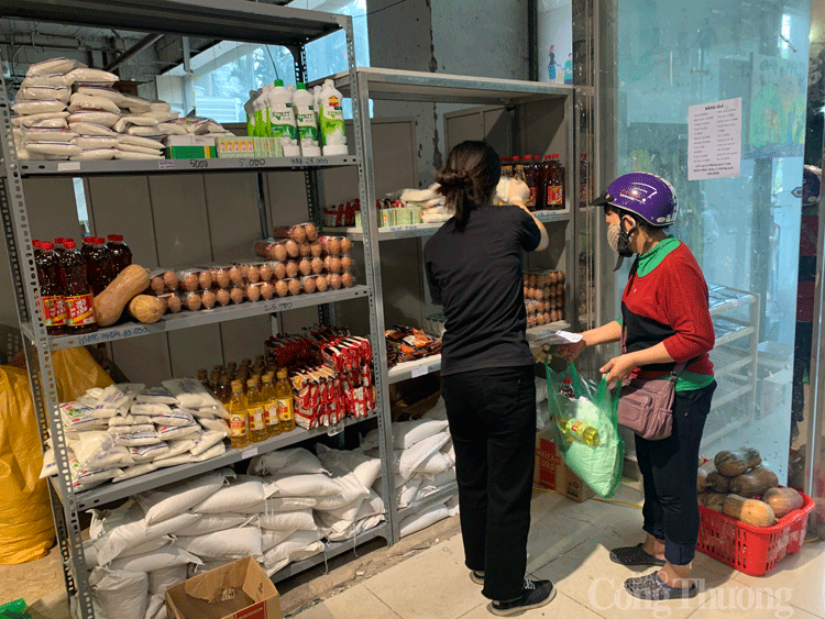 sieu thi 0 dong mon qua cua tinh nguoi