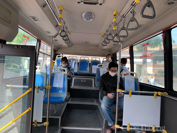 xe om taxi diu hiu sau gian cach xa hoi
