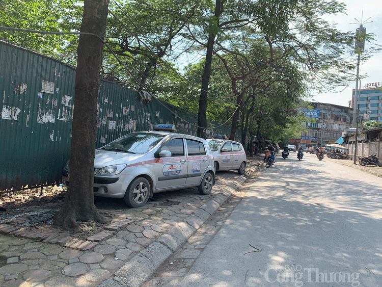 xe om taxi diu hiu sau gian cach xa hoi