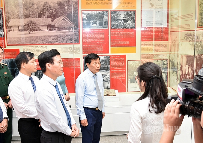 lang dong truoc ho chi minh nhung net phac hoa chan dung