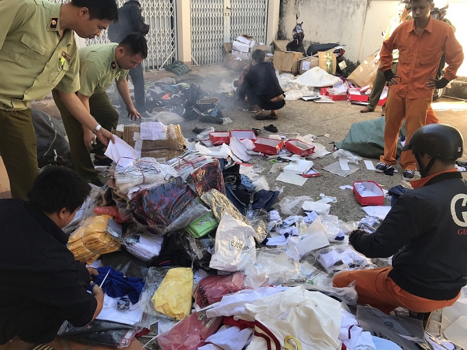 Đắk Lắk: Tiêu hủy trên 10.000 sản phẩm là tang vật vi phạm hành chính dak lak tieu huy tren 10000 san pham la tang vat vi pham hanh chinh