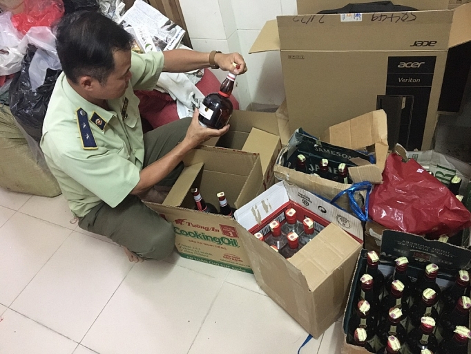 Long An: Thu giữ 60 chai rượu ngoại nhập lậu long an thu giu 60 chai ruou ngoai nhap lau