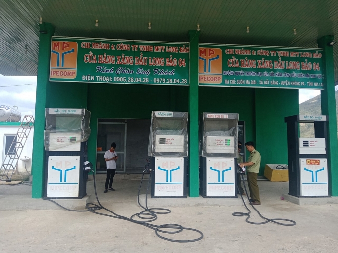 gia lai xu phat va truy thu ban le xang dau hon 51 trieu dong