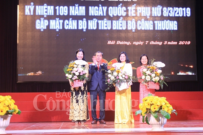 cong doan bo cong thuong chao mung ngay quoc te phu nu 83