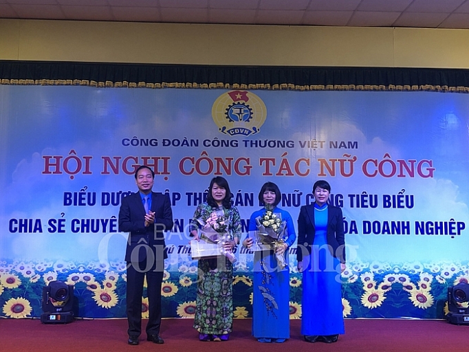 cong doan cong thuong viet nam bieu duong 70 tap the can bo nu cong tieu bieu