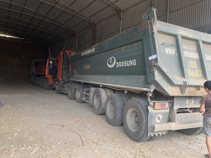 Xử phạt 70 tấn khoảng sản nhập lậu bị thu giữ tại Sơn La xu phat 70 tan khoang san nhap lau bi thu giu tai son la