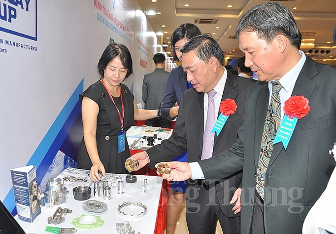 phat trien cong nghiep ho tro tp ho chi minh can su dong bo va di vao chieu sau