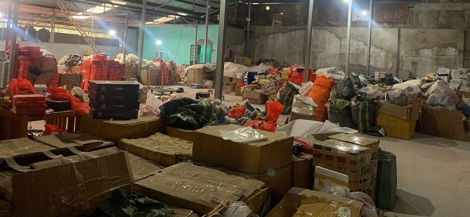 tam giu gan 9000 san pham thoi trang chua ro nguon goc tai hai phong