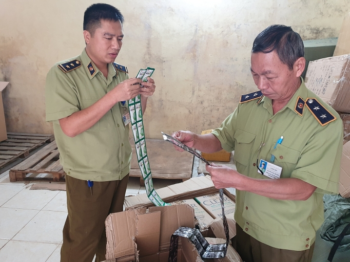 thu giu hang chuc nghin goi dau goi va ban cao rau nhap lau vao viet nam