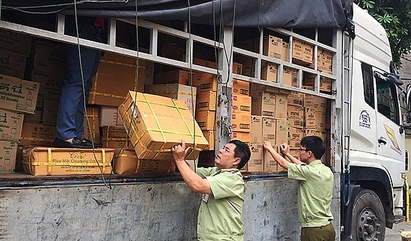 Hà Tĩnh: Tiêu hủy trên 6.000 sản phẩm hàng hóa không rõ nguồn gốc ha tinh tieu huy tren 6000 san pham hang hoa khong ro nguon goc