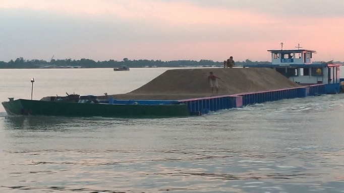 Vĩnh Long tăng cường kiểm tra hoạt động vận chuyển, mua bán cát sông vinh long tang cuong kiem tra hoat dong van chuyen mua ban cat song