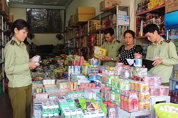 Điện Biên xử lý 1.325 vụ vi phạm trong 10 tháng năm 2019 dien bien xu ly 1325 vu vi pham trong 10 thang nam 2019