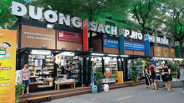 tp ho chi minh to chuc le hoi duong sach tet canh ty 2020