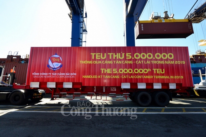 Tân cảng Cát Lái đón teu hàng thứ 5 triệu tan cang cat lai don teu hang thu 5 trieu