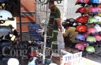 An Giang: 2 Cơ sở kinh doanh mũ bảo hiểm nhái nhãn hiệu GIVI bị xử lý