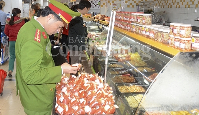 Danh sách 25 cơ sở vi phạm an toàn thực phẩm ở Nghệ An  danh sach 25 co so vi pham an toan thuc pham o nghe an