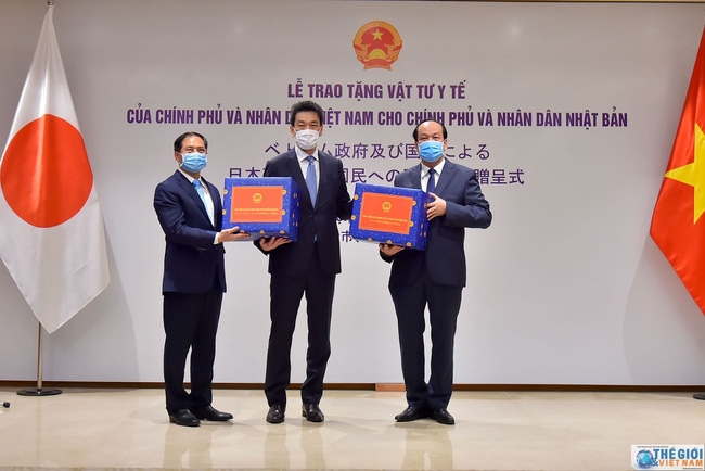 Việt Nam tặng thiết bị y tế Nhật Bản và đón gần 300 công dân về nước viet nam tang thiet bi y te nhat ban va don gan 300 cong dan ve nuoc