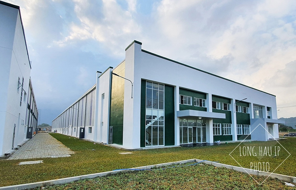 ideal manufacturing and office space for ancillary firms