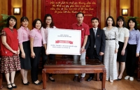 Tặng 1 vạn khẩu trang y tế cho người Việt ở nước ngoài