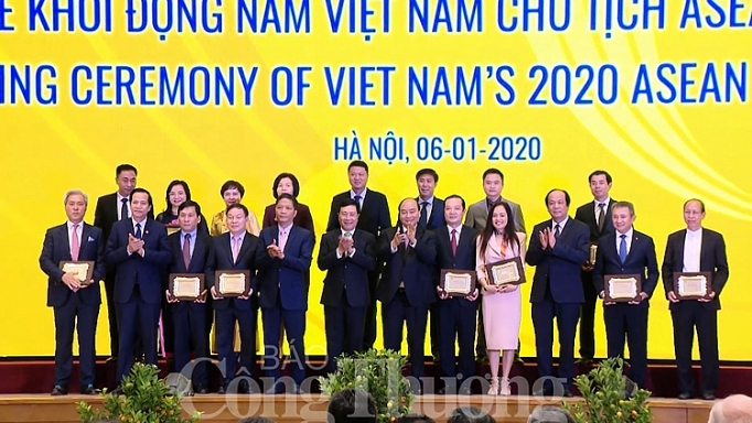 Là Chủ tịch ASEAN 2020, Việt Nam có cơ hội đóng góp thực chất vào phát triển Cộng đồng la chu tich asean 2020 viet nam co co hoi dong gop thuc chat vao phat trien cong dong
