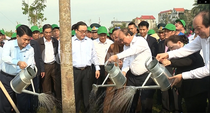 thu tuong phat dong tet trong cay doi doi nho on bac ho