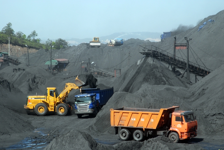 Các địa phương lân cận cần phối hợp tích cực với tỉnh Quảng Ninh trong công tác kiểm tra, kịp thời xử lý các tổ chức, cá nhân vi phạm pháp luật về khai thác, vận chuyển, tập kết, kinh doanh than, khoáng sản (ảnh minh hoạ) 5355-dsc-0033