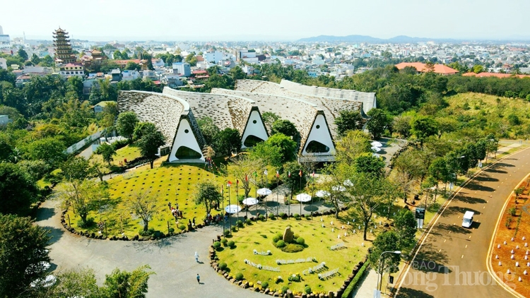 Bảo tàng Thế giới Cà phê - công trình kiến trúc biểu tượng của Thành phố Cà phê – Thành phố Mẫu mực – Cộng đồng Tỉnh thức Bảo tàng Thế giới Cà phê - công trình kiến trúc biểu tượng của Thành phố Cà phê – Thành phố Mẫu mực – Cộng đồng Tỉnh thức