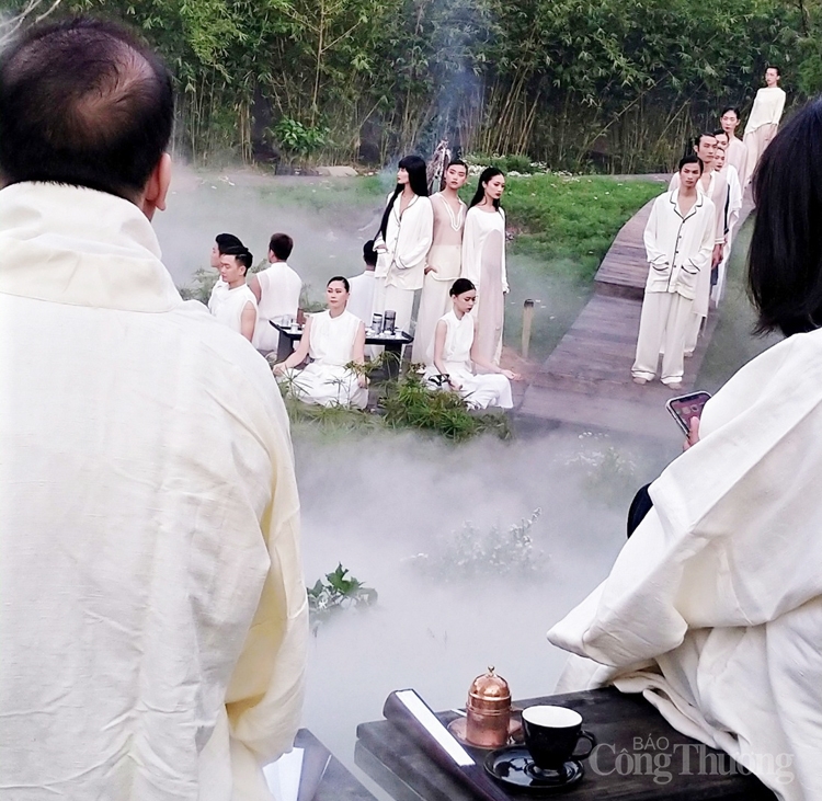 Trải nghiệm nghệ thuật sống tỉnh thức tại Thành phố Cà phê