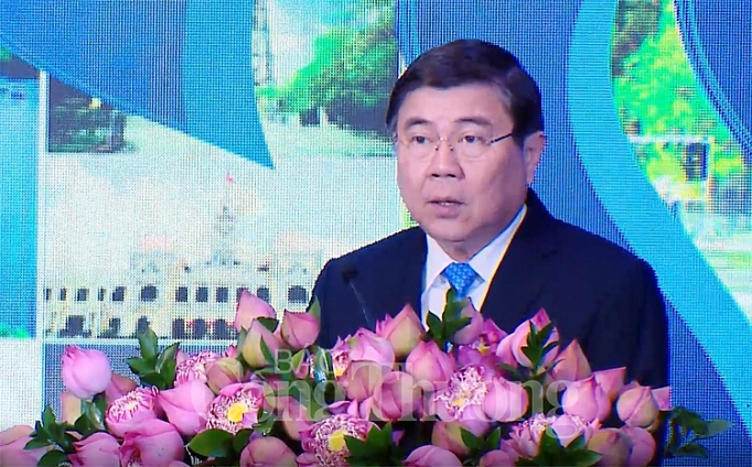 con nguoi la yeu to chinh cho su phat trien va thanh cong cua nganh du lich