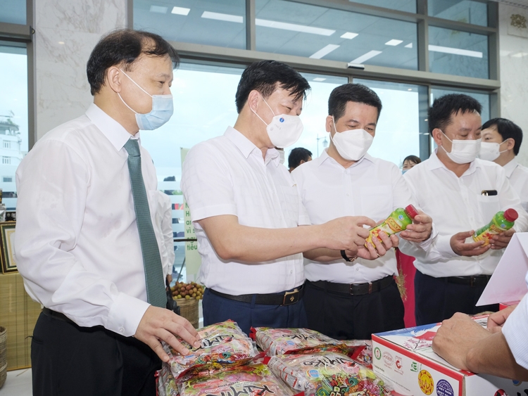 Bộ Công Thương tiếp tục đồng hành cùng Hải Dương trong tiêu thụ vải thiều và nông sản