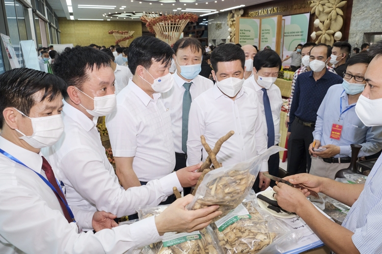 Bộ Công Thương tiếp tục đồng hành cùng Hải Dương trong tiêu thụ vải thiều và nông sản