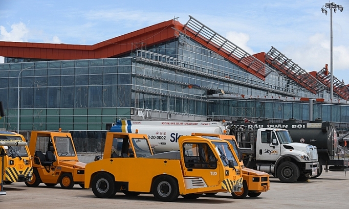 Cảng Hàng không quốc tế Vân Đồn đón chuyến bay đầu tiên cang hang khong quoc te van don don chuyen bay dau tien