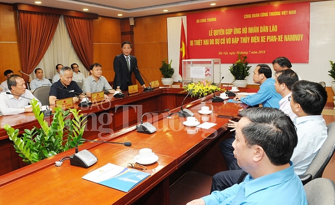 Bộ Công Thương: Gần 2 tỷ đồng ủng hộ nhân dân Lào bo cong thuong gan 2 ty dong ung ho nhan dan lao