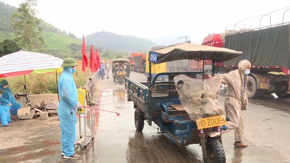 Cửa khẩu Hoành Mô: Xuất nhập khẩu và thu ngân sách tăng cao