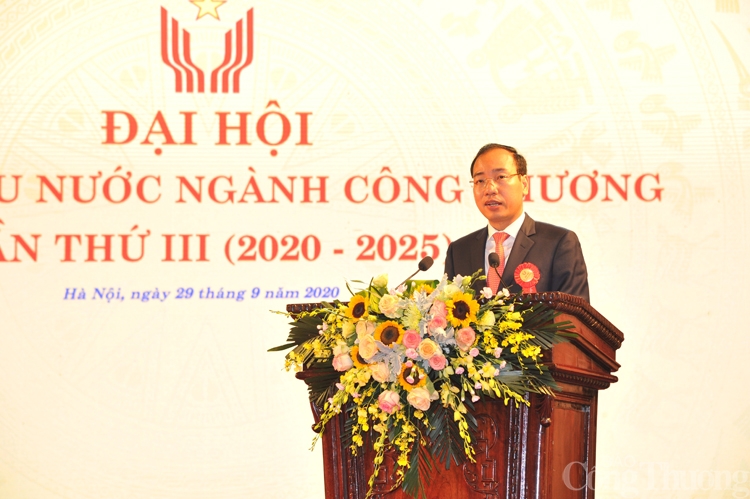 Phong trào thi đua yêu nước đóng góp tích cực vào thành công chung của ngành Công Thương Phong trào thi đua yêu nước đóng góp tích cực vào thành công chung của ngành Công Thương