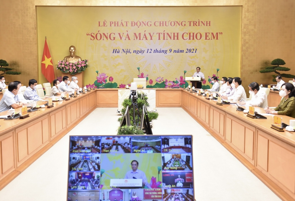 Chương trình “Sóng và máy tính cho em" huy động ủng hộ được hơn 1 triệu máy tính